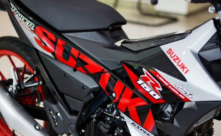 Suzuki - 05Suzuki - 05